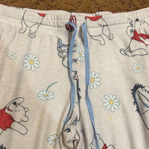 Women’s Winnie the Pooh pajama set 🍯 - Picture 7 of 7